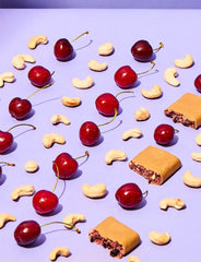 Organic chocolate with cashews and sour cherries 50 g